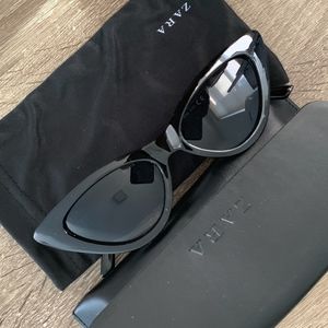 Zara Cat Eye Sunglasses in Black
